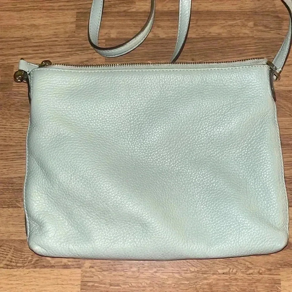 Authentic Kate Spade Crossbody - Picture 4 of 12